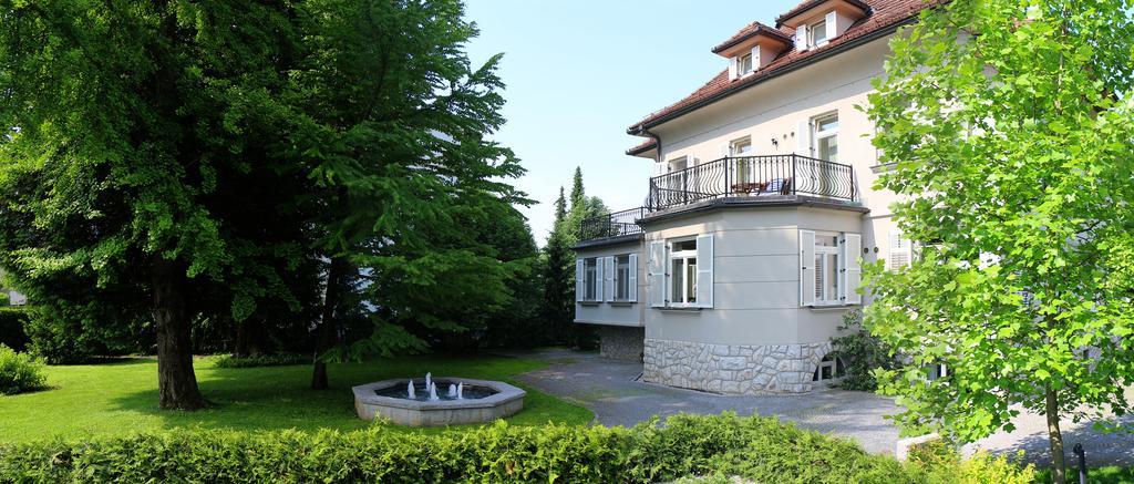 Apartments Villa Boltez Кран Стая снимка