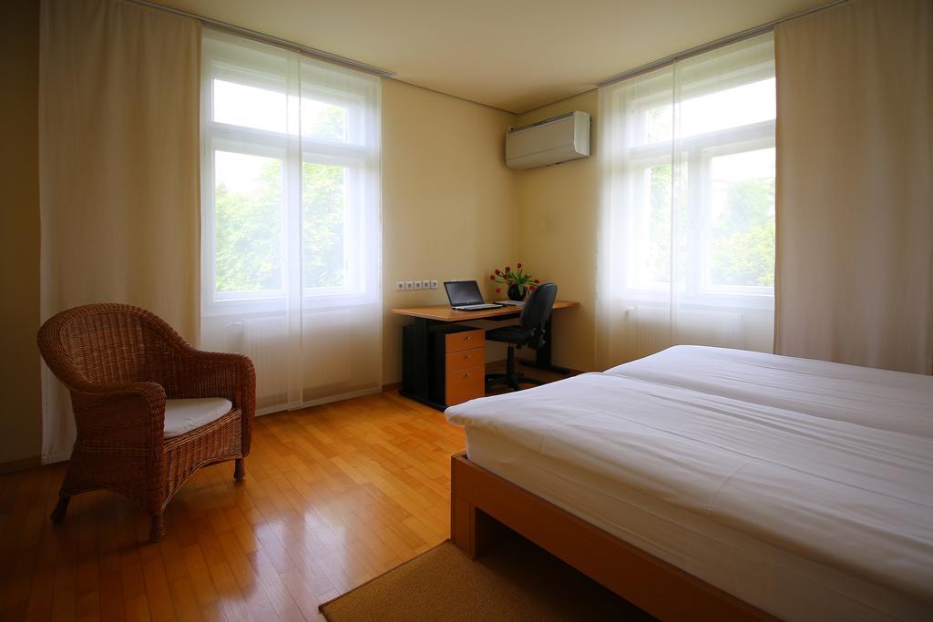 Apartments Villa Boltez Кран Стая снимка