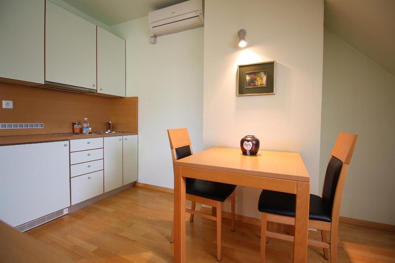 Apartments Villa Boltez Кран Екстериор снимка
